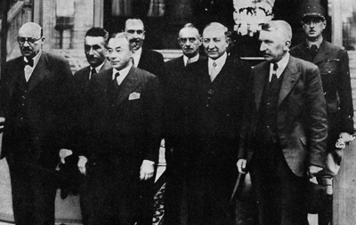 464d7a0e97cc0&filename=de-Gaulle-cabinet-Reynaud.gif