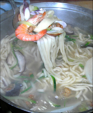 홍두깨칼국수 이미지